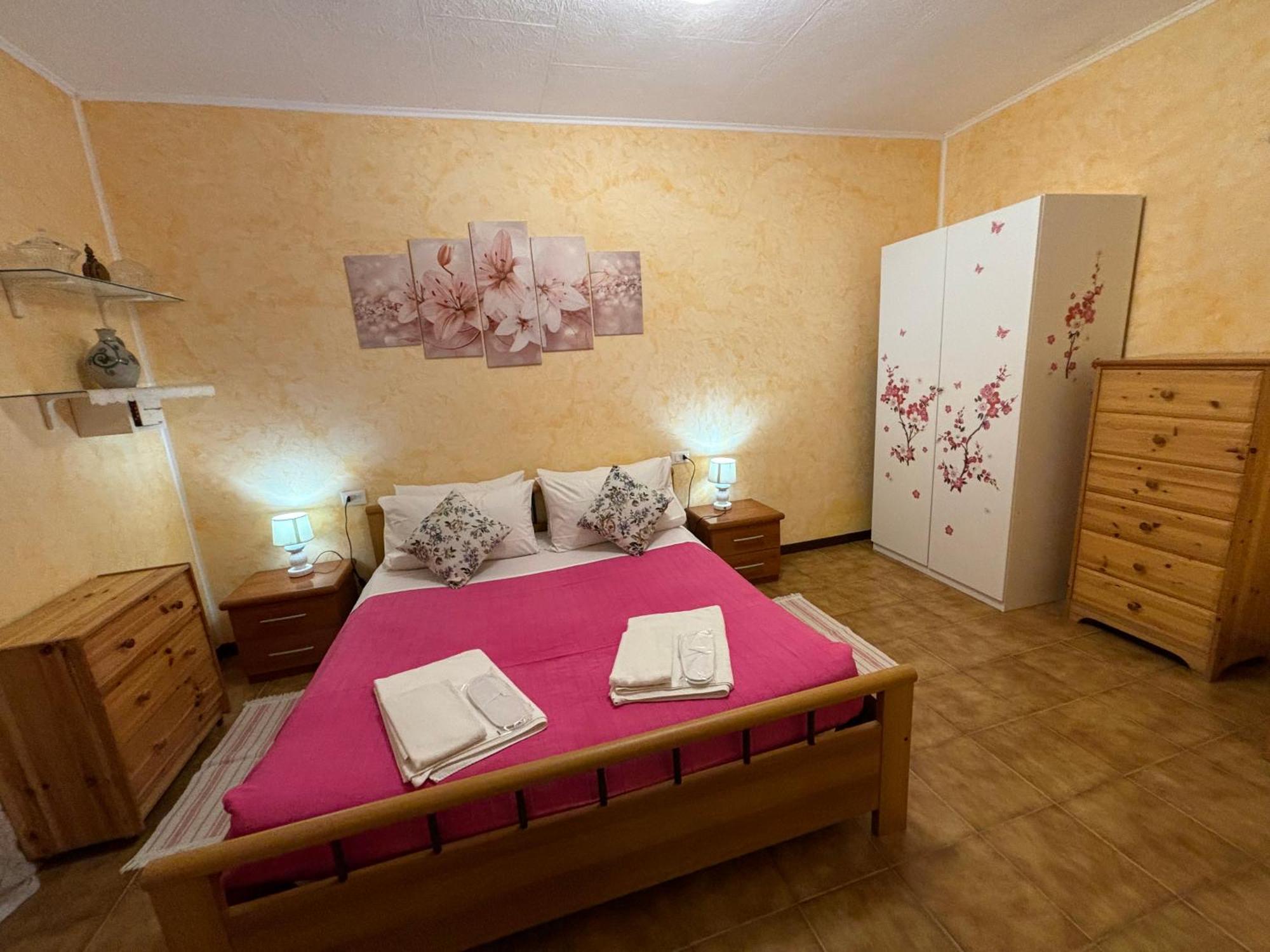Hotel Diffuso Il Portichetto Vezio Perledo Buitenkant foto