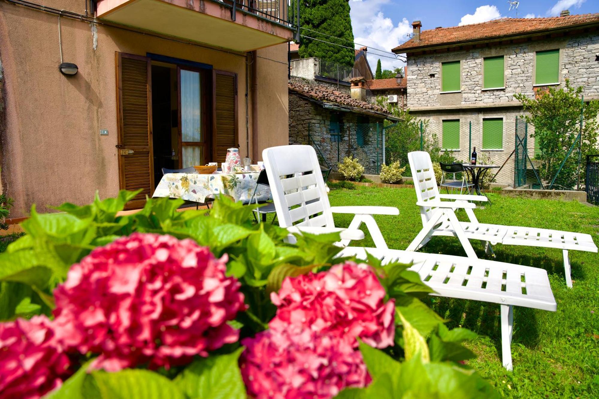 Hotel Diffuso Il Portichetto Vezio Perledo Buitenkant foto