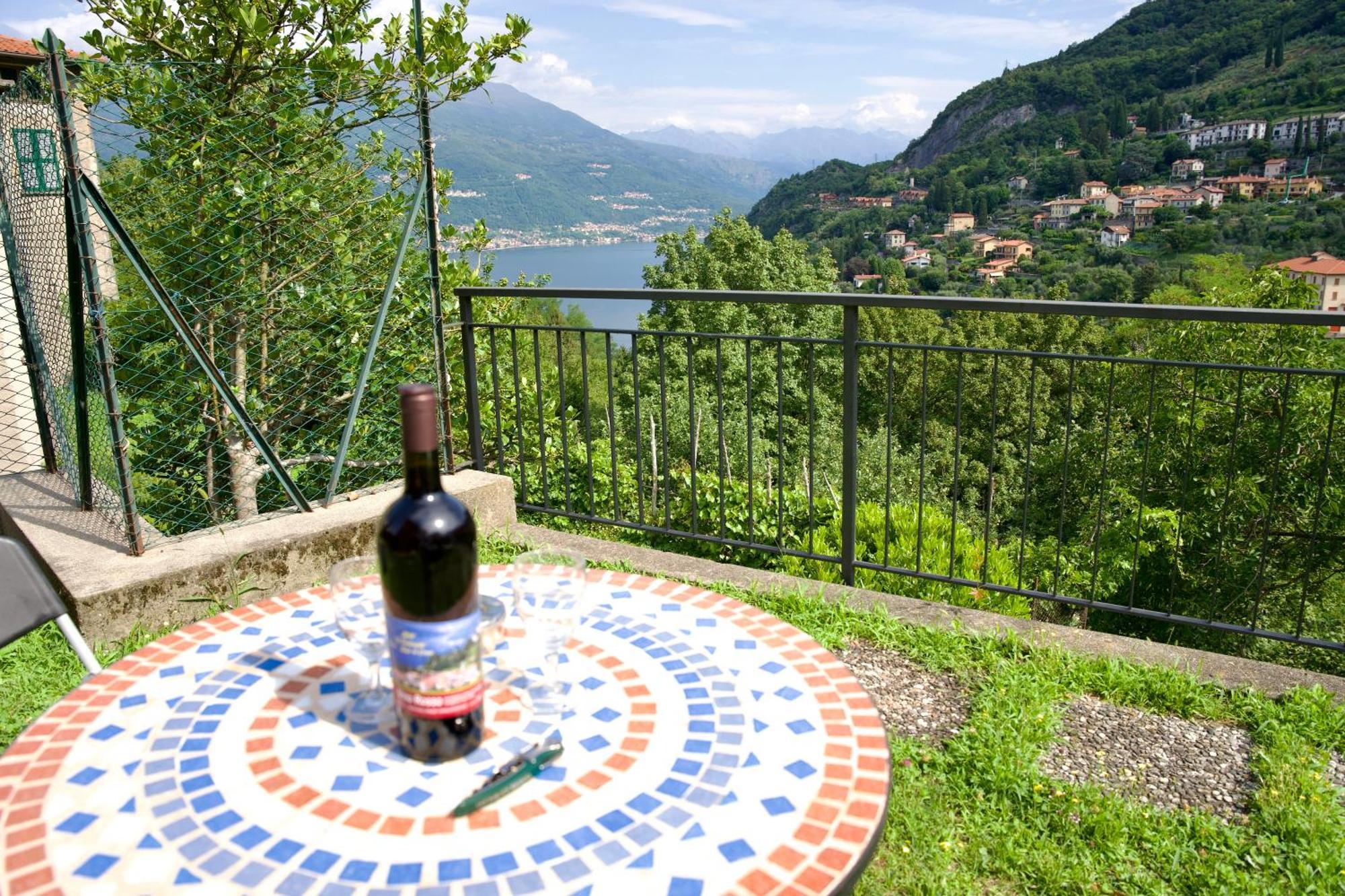 Hotel Diffuso Il Portichetto Vezio Perledo Buitenkant foto
