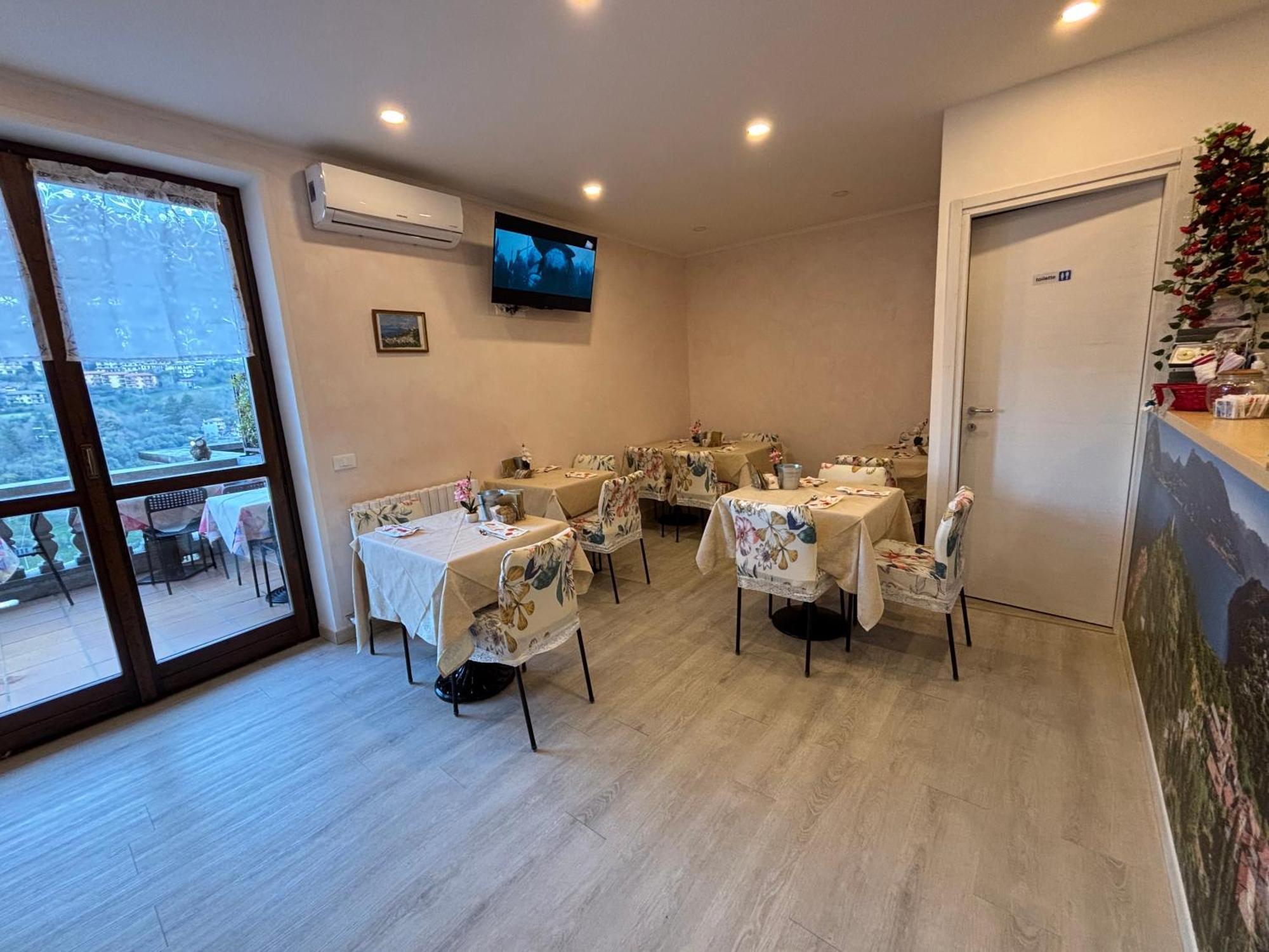 Hotel Diffuso Il Portichetto Vezio Perledo Buitenkant foto